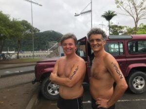 Mostrar dois amigos