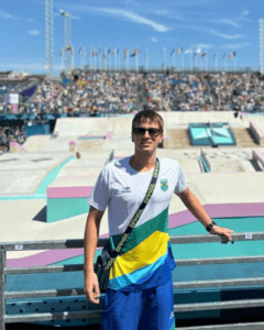 Matheus Melecchi em Paris